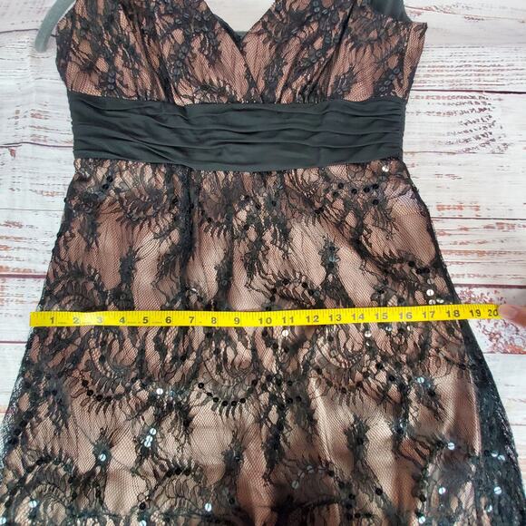 Deep V Sleeveless Black Lace Fairygrunge Dress Size 8 Lined Glam Witchy Sequin - Picture 12 of 15